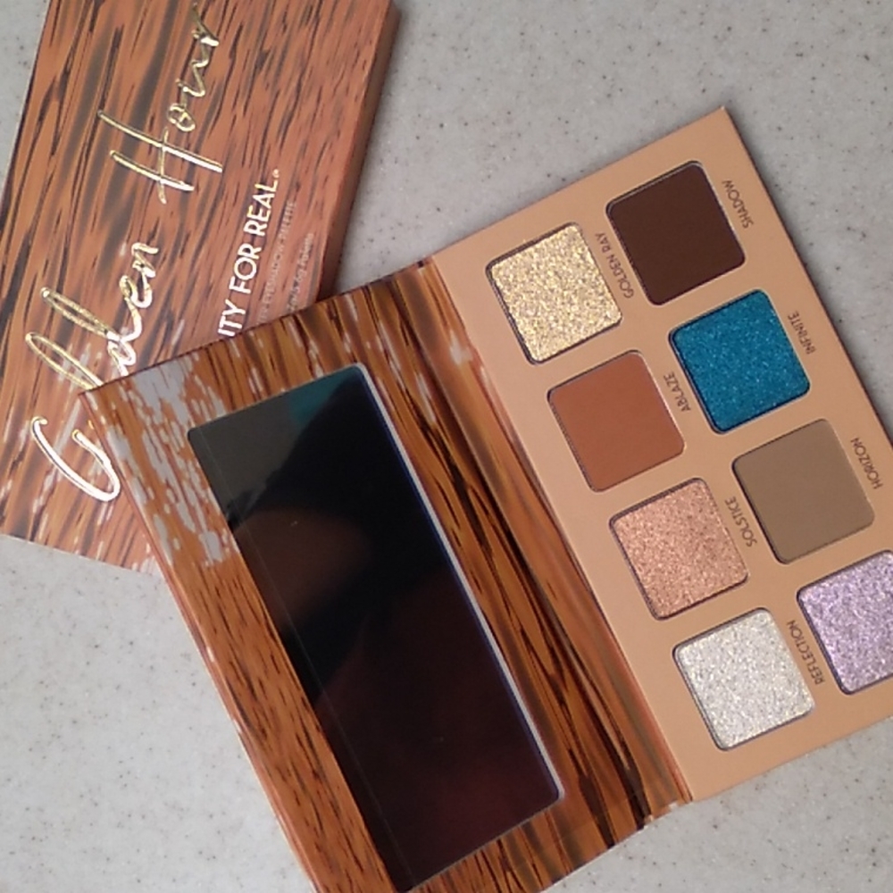 Mango Butter Eye Shadow Pallet